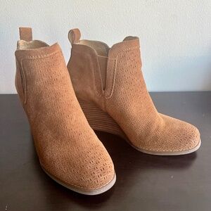 Crown Vintage Vectoria Bootie, Cognac Size 8.5